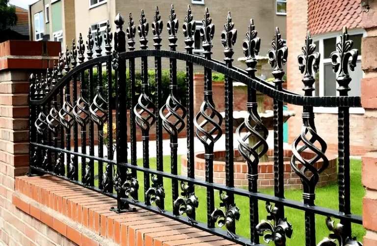 bahce-duvar-ustu-korkuluklar_2