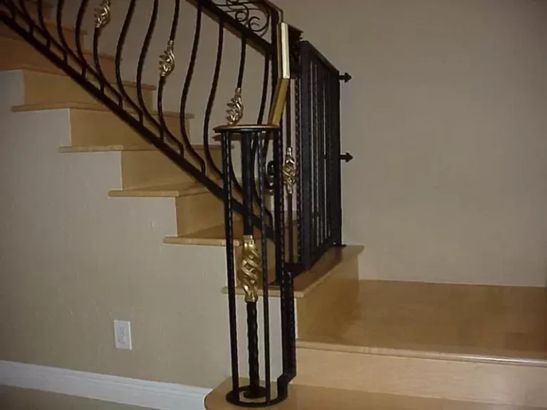 mertsan-ferforje-ic-mekan-korkuluklari_039